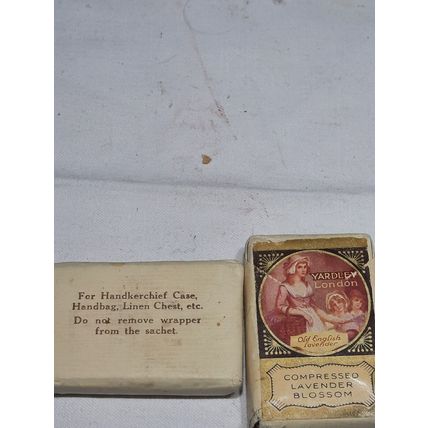 RARE VINTAGE 1930'S LAVENDER BLOCKS
