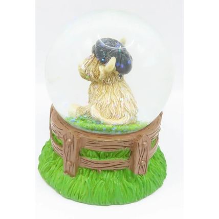Highland Cow Snow Globe Glitter Wearing a Beret 9 CM Gift Home Deor