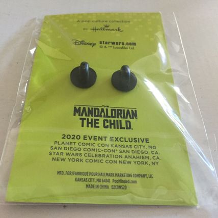 NEW San Diego Comic Con Exclusive Mandalorian The Child Pixel Pin