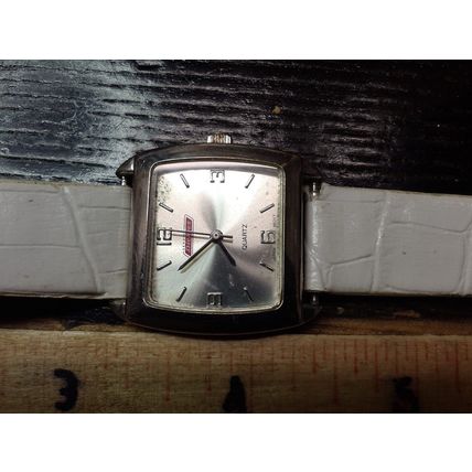 VINTAGE LADIES DICKIES QUARTZ WATCH JAPAN MOVT LDX618MN