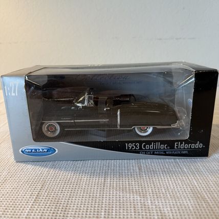 Welly 1953 Cadillac Eldorado 1/27 Collection Black Convertible Diecast New