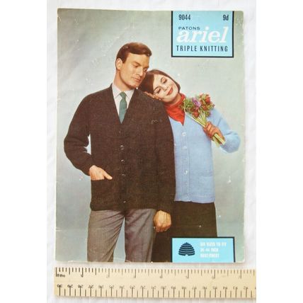 Vintage: Patons 0944 his & hers cardigans, triple knitting