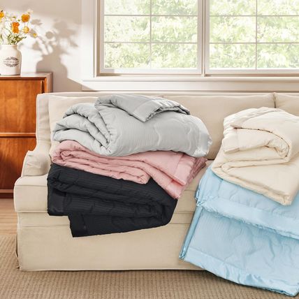 Bedsure Summer down Alternative Blanket for Bed, Queen Size Lightweight Cooling