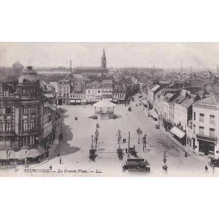 EC931 TOURCOING - LE GRANDE PLACE . LL PRINTED POSTCARD