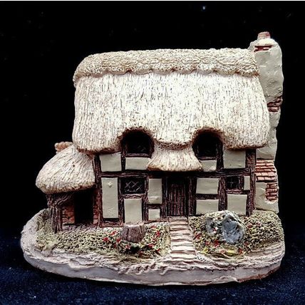 Lilliput Lane The Farriers Thatched Cottage Vintage Ornament