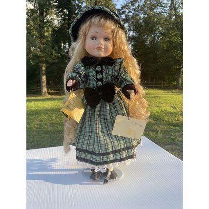 Porcelain Doll 'The Broadway Collection' Collectible Victorian Doll Martha VTG