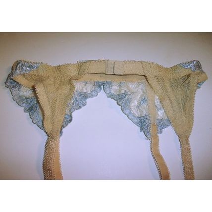 Victoria's Secret Baby Blue Lace Flesh Color Garter Belt Size Medium