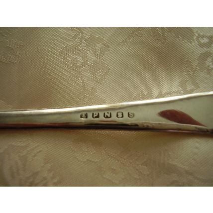 Antique 'Reed & Ribbon' Victorian Edwardian Meat Bread Muffin Fork Silver Plated