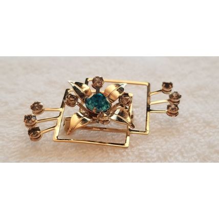 Vintage Gold Tone Square Flower Brooch