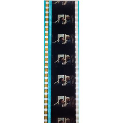 Pk DAU - A - MIX - a 018R. 1 STRIP OF 5 - 35MM FILM CELLS. (HP )