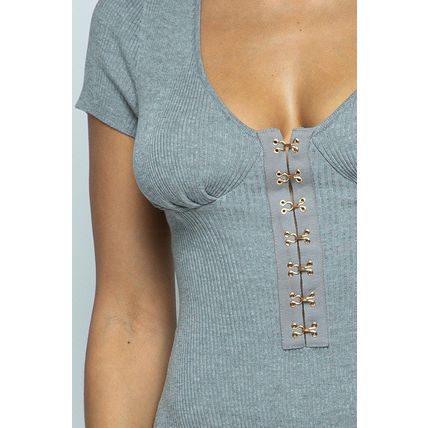 Women's Short Sleeve Hook And Eye Ribbed Knit