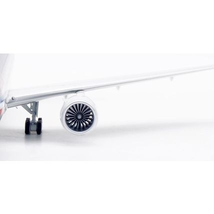 B777-200 AMERICAN AIRLINES REG: N779AN W/STAND - INFLIGHT 200 IF772AA0922P 1/200