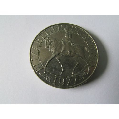 1977 QUEEN ELIZABETH II SILVER JUBILEE CROWN FREE POST. AAK