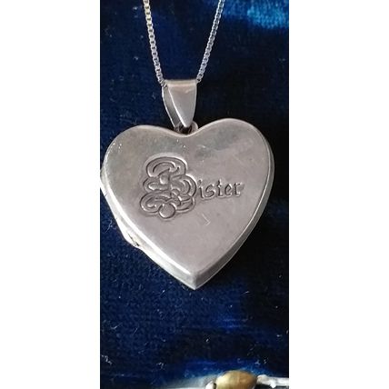 Vintage 1980-s 925 Sterling Silver Locket Pendant SISTER & 22 Inch Chain.