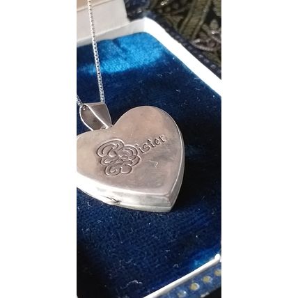 Vintage 1980-s 925 Sterling Silver Locket Pendant SISTER & 22 Inch Chain.