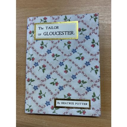 2013 *LIMITED EDITION 98 of 1000* BEATRIX POTTER TAILOR OF GLOUCESTER BOOK (P2)