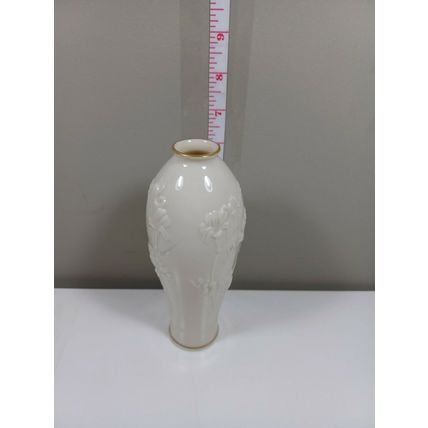 China Vase LENOX Ivory Flower Motif Gold Trim 7" (A49)