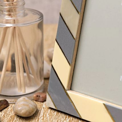 Marbelled Pattern Photo Frame Resin 20.5 Gift Home Decor Picture Display
