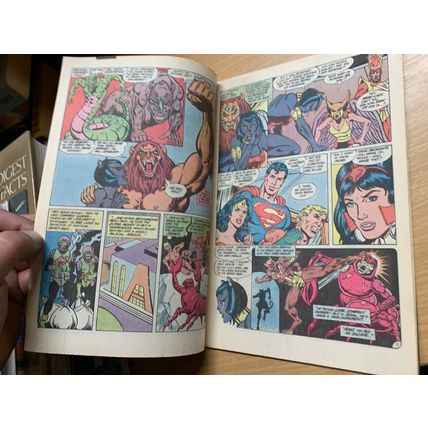 DC COMICS JUSTICE LEAGUE OF AMERICA #222 JAN 1984 (NM-) COMIC (LL)