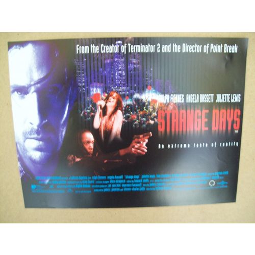 STRANGE DAYS Ralph Fiennes, Angela Bassett Mini Poster