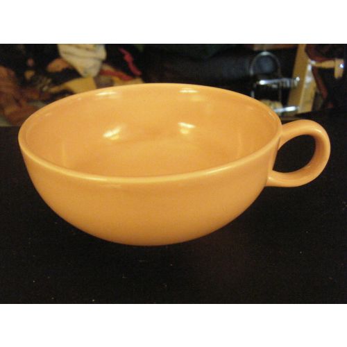 Mid Century Modern Universal Potteries Ballerina Pink Coffee Cup - AS IS!!!