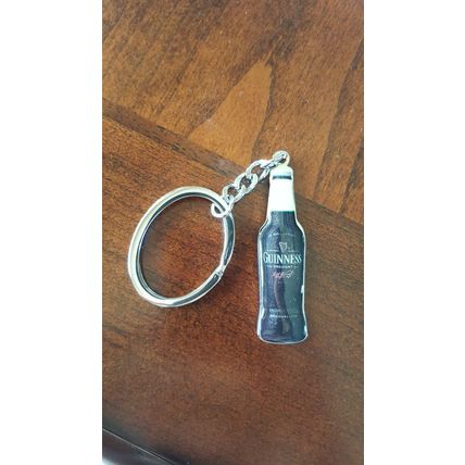Brand New Guinness Draught Beer Bottle Metal Key Chain