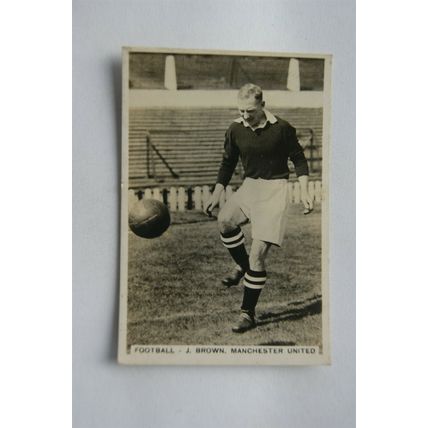1935 Senior Service Sporting Events & Stars No. 50 J. Brown, Manchester United