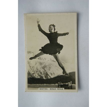 1935 Senior Service Sporting Events & Stars No. 30 Sonja Henje, figure skater