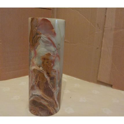 Onyx Vase (approx 19.5cm tall)