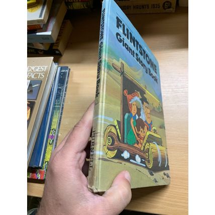 1974 "FLINTSTONE GIANT STORY BOOK" ILLUSTRATED ANNUAL HARDBACK BOOK (P4)
