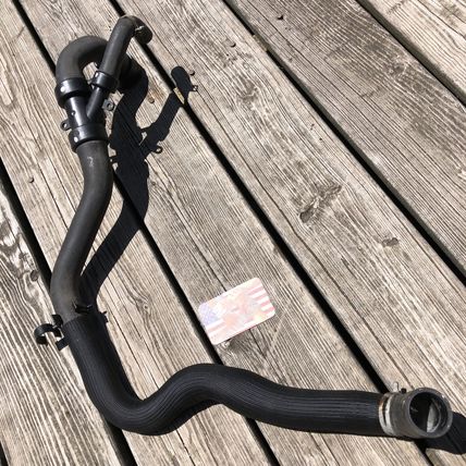 Land Range Rover EVOQUE LR2 LR040733 2.0L RADIATOR COOLANT LOWER HOSE TUBE OEM