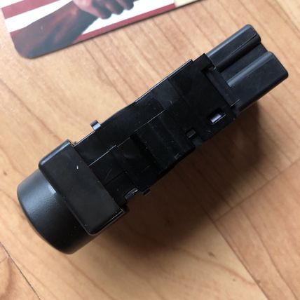 2003-2004 Infiniti G35 Sedan Emergency Hazard Control Button Switch OEM