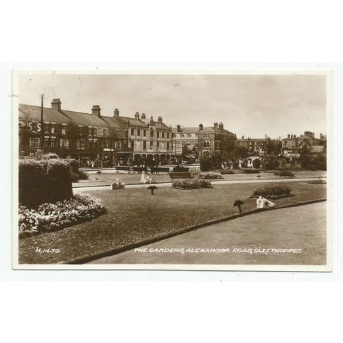 SUPERB R.P. POSTCARD THE GARDENS ALEXANDRIA ROAD CLEETHORPES LINCOLNSHIRE (583)