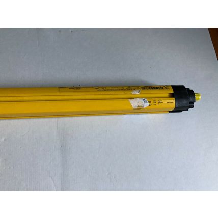 NEW SICK XC40S-1203A0A00AA0 SAFETY LIGHT CURTAIN 24vDC,1 204 118,SU
