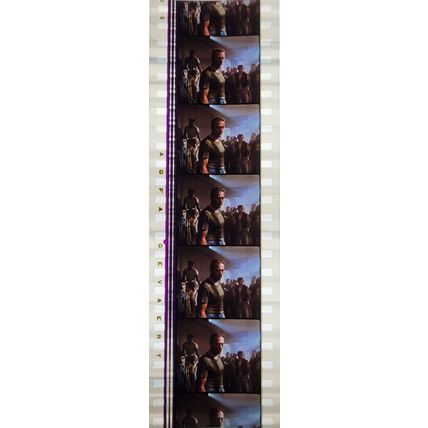 Pk GEB - M - MIX - b 038L . 1 STRIP OF 5 - 35MM FILM CELLS. ( )