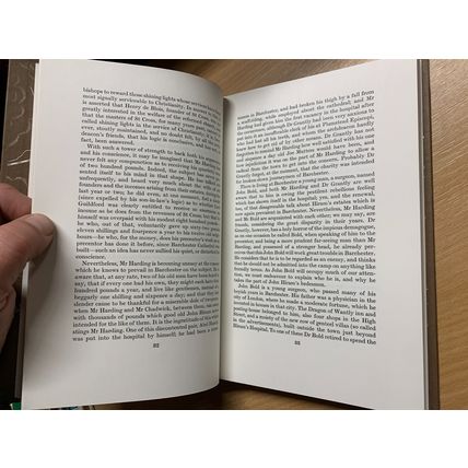 1976 FOLIO SOCIETY ANTHONY TROLLOPE "THE WARDEN" FICTION BOOK & SLIPCASE (P4)