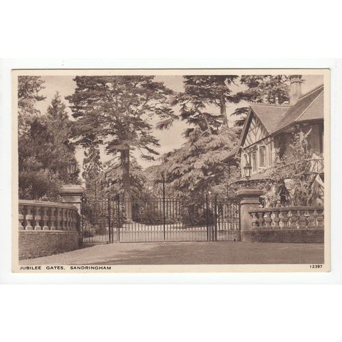 Jubilee Gates Sandringham Norfolk Postcard 12397