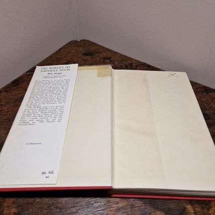 2 x Billy Wright Books Captain of England & The World's My Football Pitch