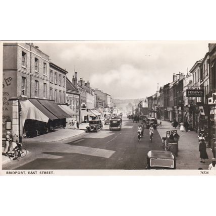 EC410 BRIDPORT - EAST STREET. R/P POSTCARD