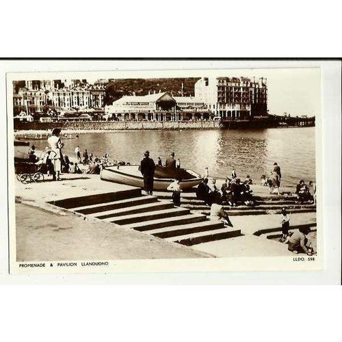 Wales LLANDUDNO Promenade & Pavilion Postcard by Marimex (LLDO.598)