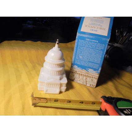 1970's AVON The CAPITOL BUILDING Mint in Box!! $15.00 obo!