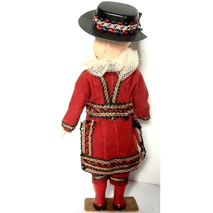 WORLD DOLLS ** BEEFEATER GUARD - TRADITIONAL DRESSED DOLL 18 cm moving eyes VGC