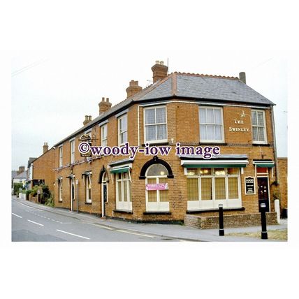 pu0531 - The Swinley Pub , Ascot , Berkshire - print