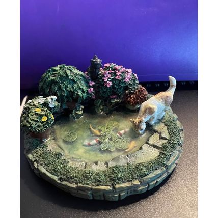 Ornamental Pond with Cat for a Dollshouse Garden