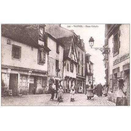 56 - Vannes - place Cabello