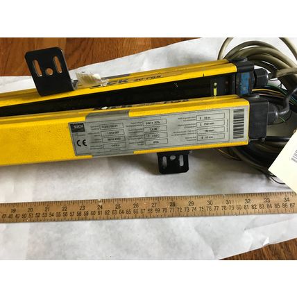 1 SET SICK FGSE750-21,FGSS750-21 SAFETY LIGHT CURTAINS SICK 30-FGS,TA