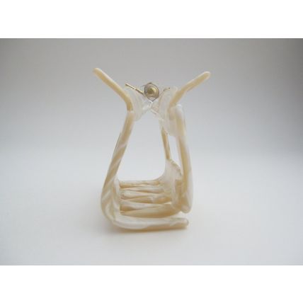 Medium/large shimmering marbled vanilla blonde white hair claw clip