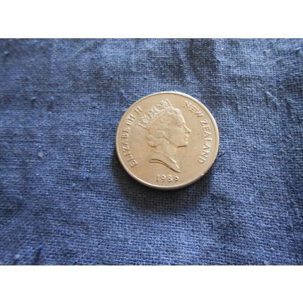 1986 NEW ZEALAND 20 CENTS COIN. ( Kiwi )