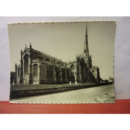 THE PARISH CHURCH, THAXTED, ESSEX. unused vintage postcard RP by Frith #