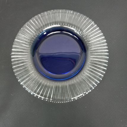 Pier 1 Ribbed Glass Plates Clear Wide Rim Cobalt Blue Center 8 1/4” Diameter